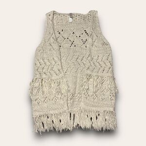 Y2K White Crochet Fringe Vest Size Medium Xhilaration Boho Hippie